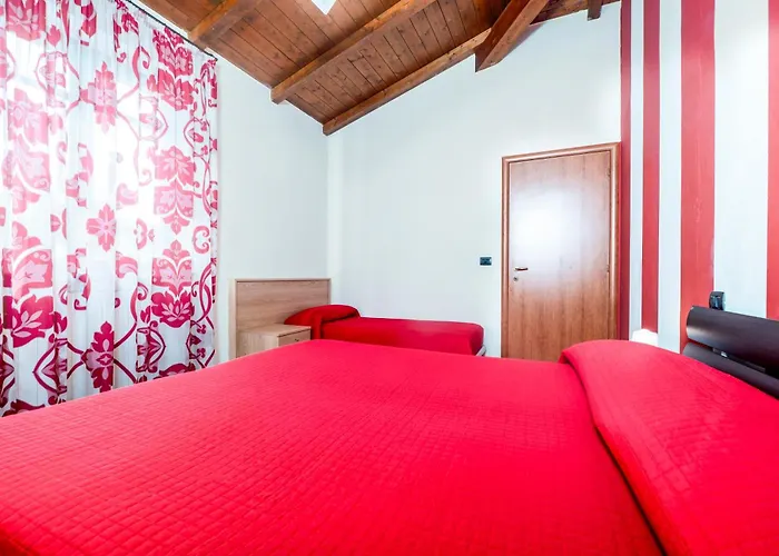 334 - Montebello Bilocale B, Relax Nel Con Piscina アパート *